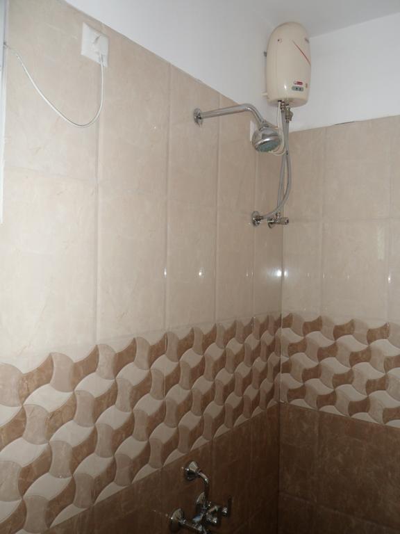 Hotel Rajdeep Inn Ahmedabad Ngoại thất bức ảnh