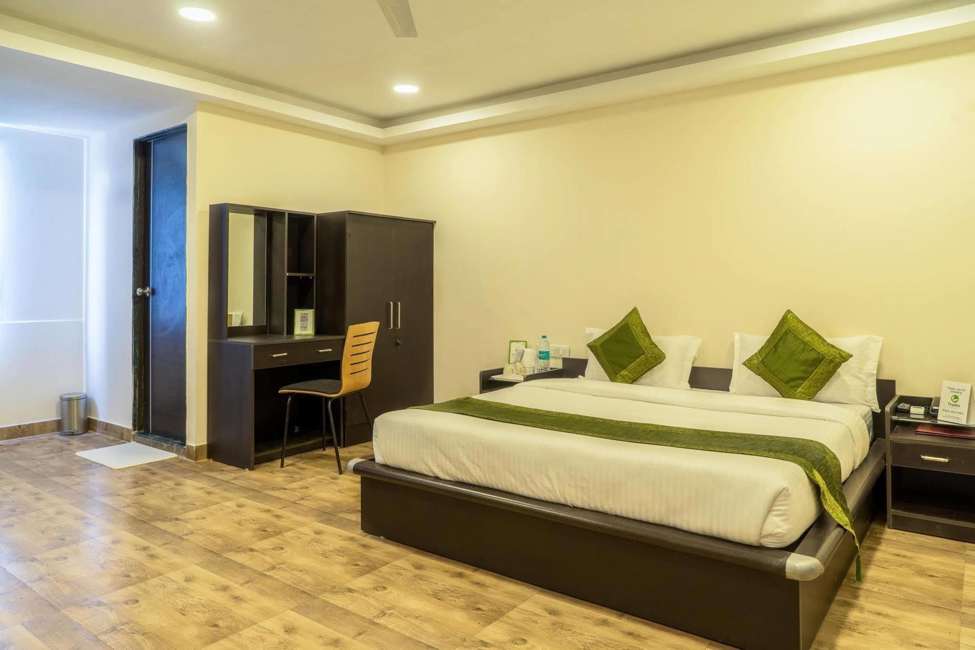 Hotel Rajdeep Inn Ahmedabad Ngoại thất bức ảnh
