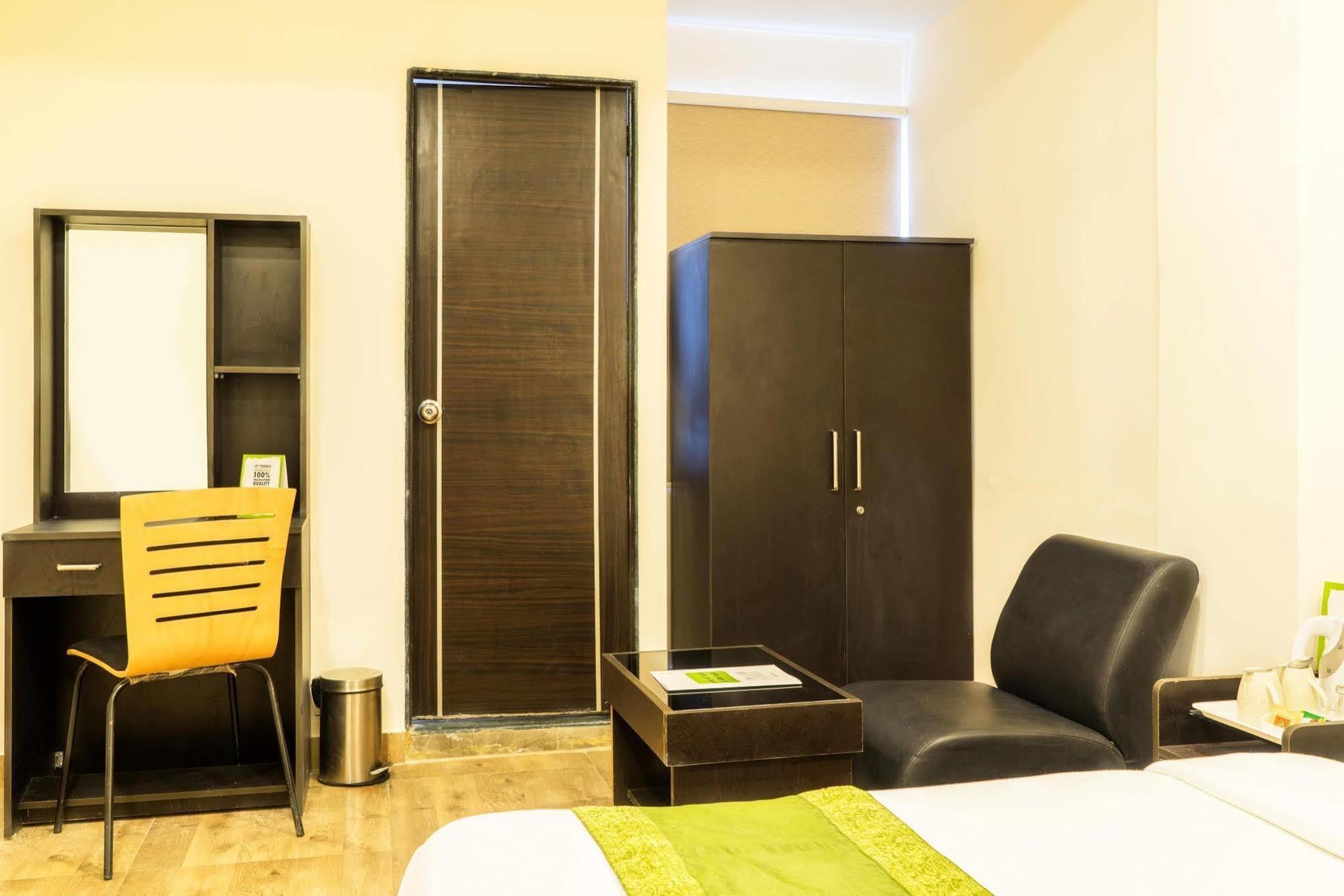 Hotel Rajdeep Inn Ahmedabad Ngoại thất bức ảnh